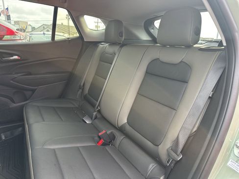 Used 2025 Chevrolet Trax ACTIV FWD image 12