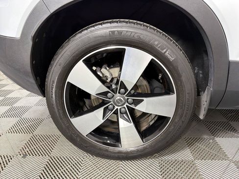 Used 2020 Volvo XC40 T5 Momentum AWD/4WD image 15