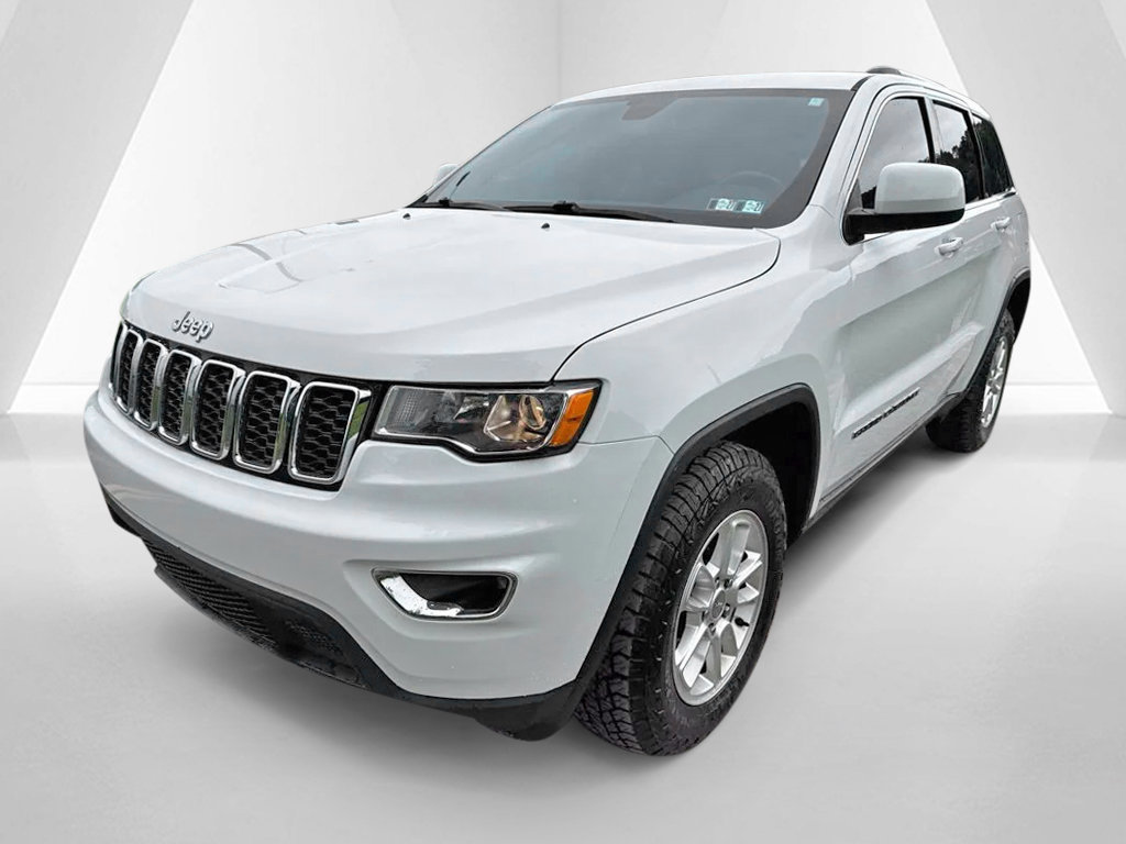 Used 2020 Jeep Grand Cherokee Laredo w/ Security & Convenience Group AWD/4WD image 3