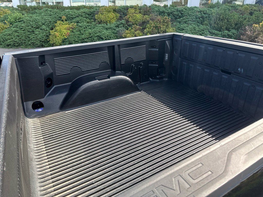 Used 2026 GMC Sierra 1500 SLT AWD/4WD image 34