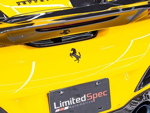 Used 2021 Ferrari F8 Tributo RWD image 32