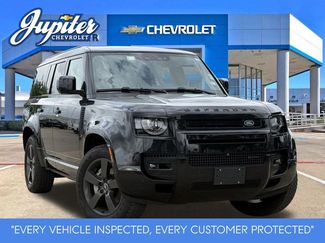 Used 2023 Land Rover Defender 130 X-Dynamic SE video 1