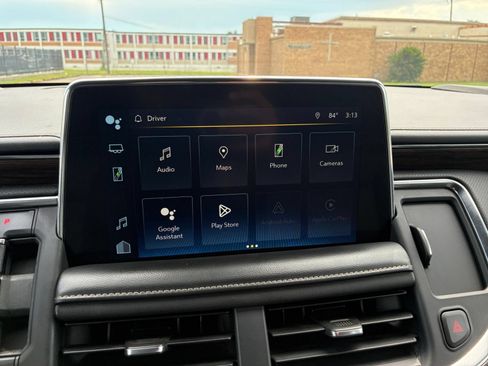 Used 2023 Chevrolet Tahoe Premier AWD/4WD image 16