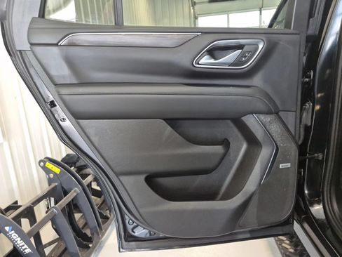 Used 2024 Chevrolet Tahoe Z71 AWD/4WD image 11