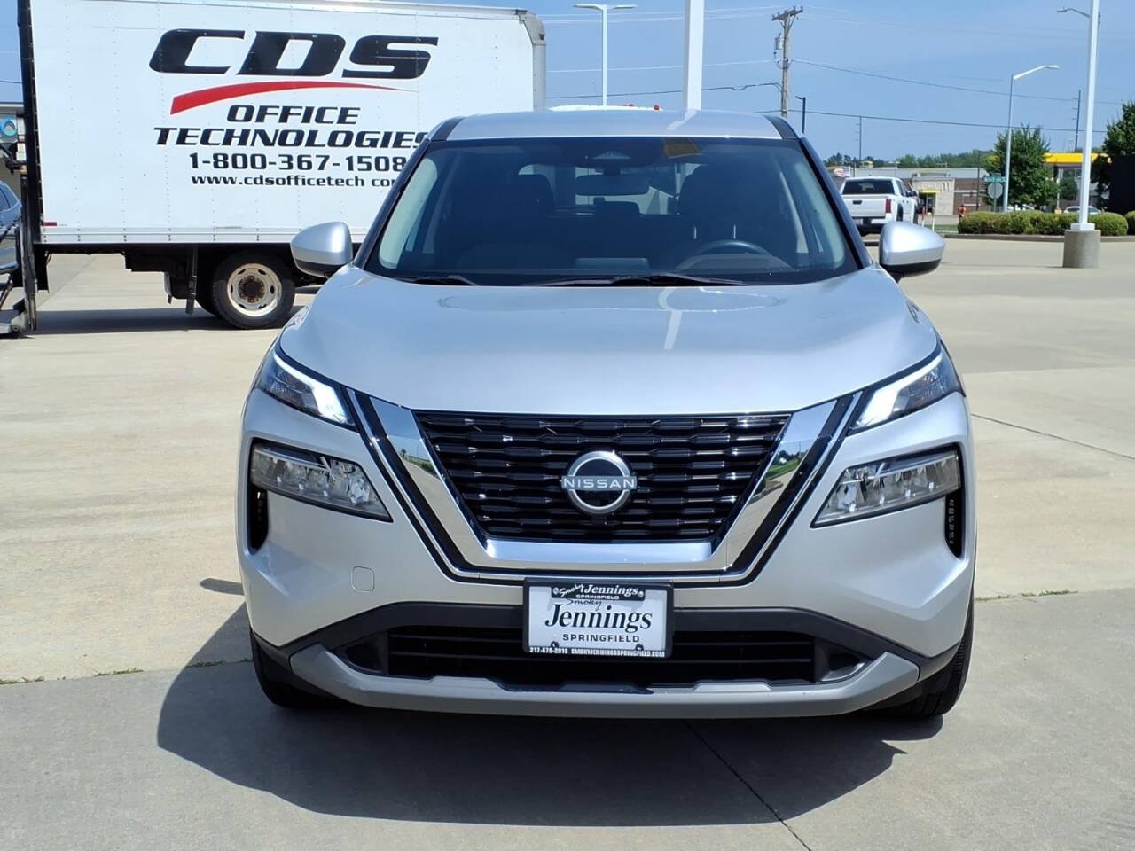 Used 2023 Nissan Rogue SV AWD/4WD image 7