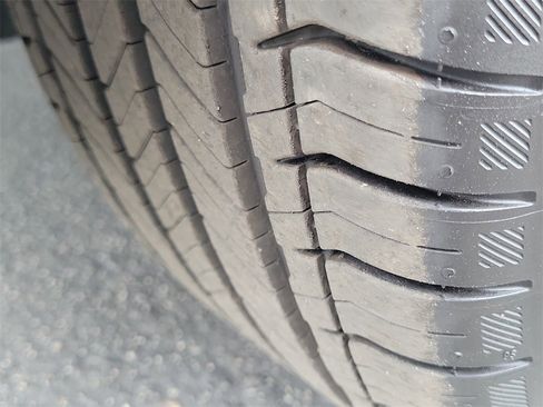 Used 2026 Chevrolet Equinox EV LT image 24