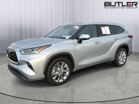 Certified 2020 Toyota Highlander Limited FWD image 1