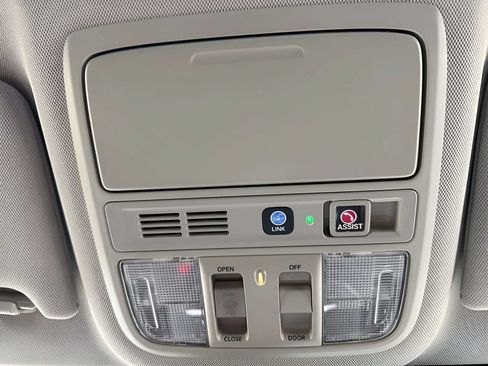 Used 2020 Honda Accord Touring image 32