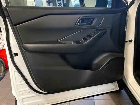Certified 2024 Nissan Rogue S AWD/4WD image 9