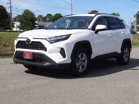 Certified 2024 Toyota RAV4 XLE FWD image 1