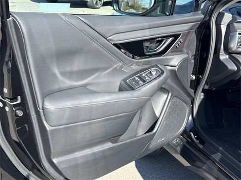 Used 2025 Subaru Outback Limited image 11