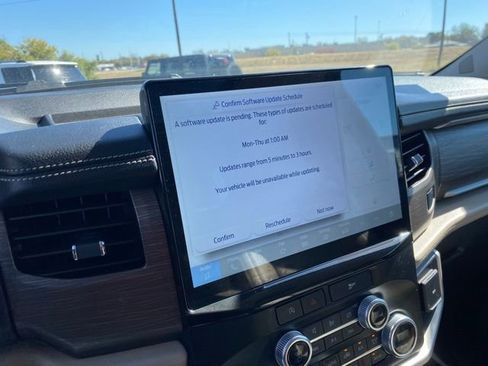 Used 2024 Ford Expedition Max Limited RWD image 9