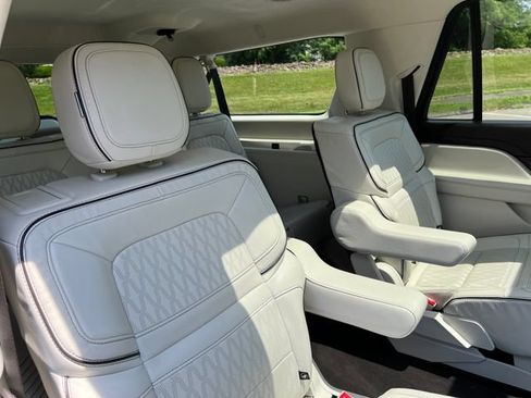 Used 2023 Lincoln Navigator L Black Label AWD/4WD image 32