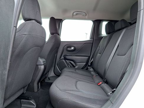 Used 2023 Jeep Renegade Latitude AWD/4WD image 19