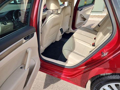 Used 2017 Volkswagen Passat 1.8T SE image 17