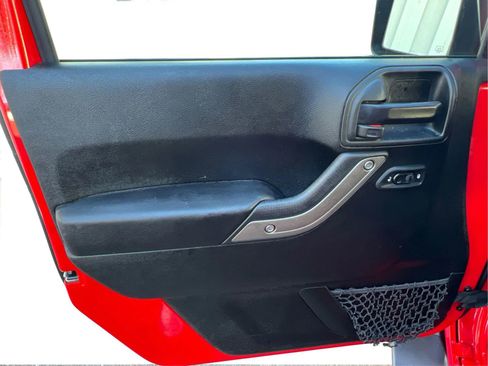 Used 2018 Jeep Wrangler Unlimited Sport S AWD/4WD image 18