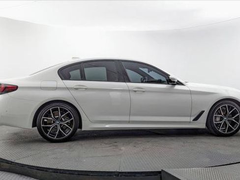 Used 2021 BMW 530i w/ M Sport Package RWD image 9