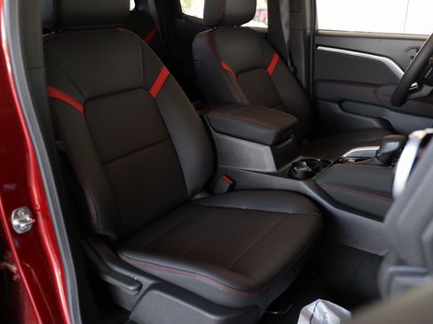 New 2026 Chevrolet Colorado Z71 w/ Z71 Convenience Package 2 image 33