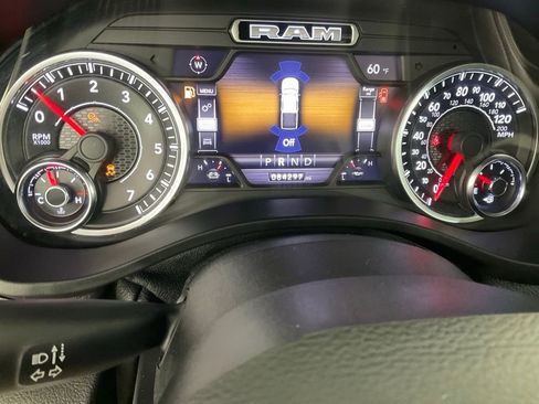 Used 2020 RAM 1500 Laramie w/ Night Edition image 16