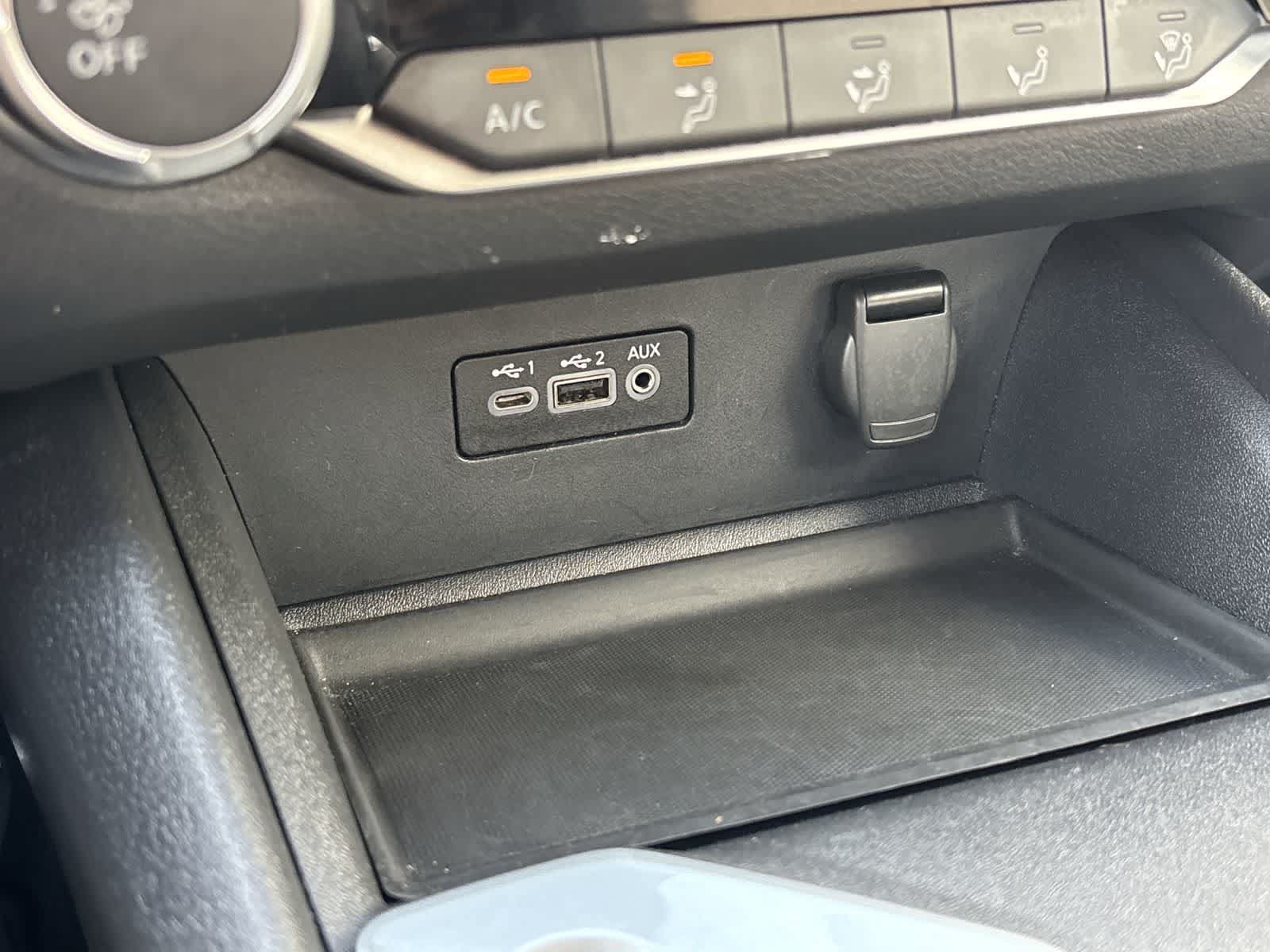 Used 2025 Nissan Altima 2.5 SV FWD image 25