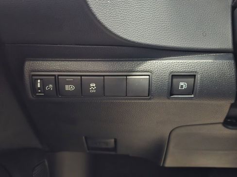 Used 2024 Toyota Corolla SE image 25