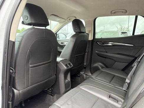 Used 2021 Buick Envision Essence w/ Sport Touring Package FWD image 12