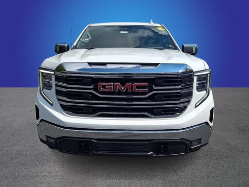 Used 2024 GMC Sierra 1500 SLT AWD/4WD image 2