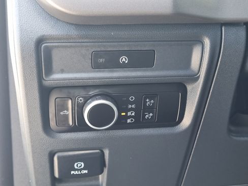 Used 2025 Ford F150 XL RWD image 17