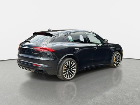 Used 2023 Maserati Grecale Modena AWD/4WD image 3