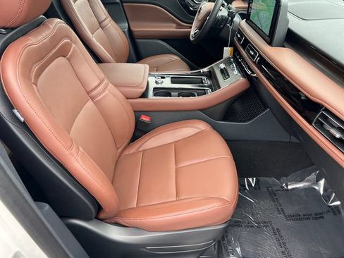 New 2026 Lincoln Aviator Reserve w/ Illumination Package RWD image 14