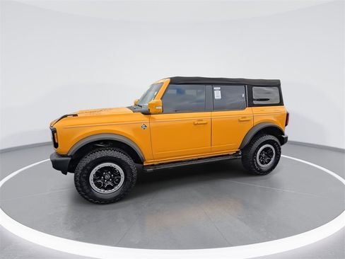 Used 2022 Ford Bronco Outer Banks w/ Sasquatch Package image 4