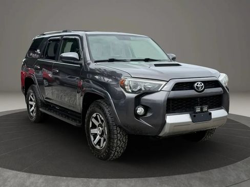 Used 2017 Toyota 4Runner TRD Off-Road AWD/4WD image 3
