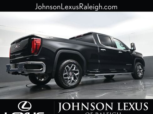 Used 2025 GMC Sierra 1500 SLT w/ SLT Premium Plus Package AWD/4WD image 19