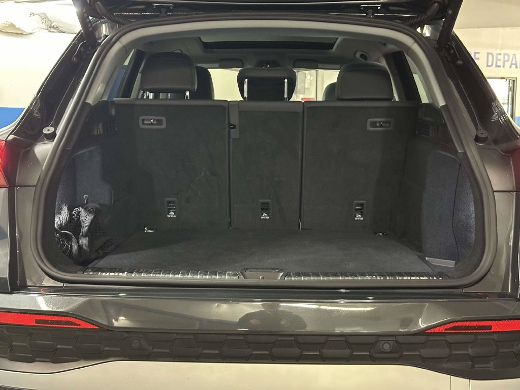 Used 2025 Audi Q5 Premium w/ Convenience Package AWD/4WD image 36