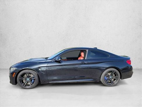 Used 2018 BMW M4 Coupe RWD image 8