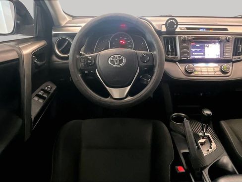 Used 2015 Toyota RAV4 XLE FWD image 5