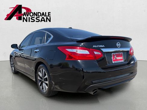 Certified 2016 Nissan Altima 2.5 SL w/ 2.5 Technology Package FWD image 3