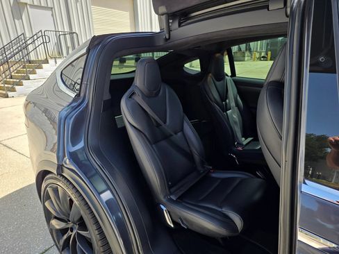 Used 2020 Tesla Model X Performance AWD/4WD image 30