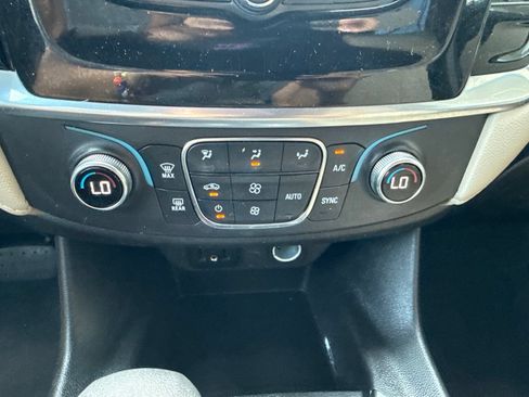 Used 2023 Chevrolet Traverse LS w/ Safety Package AWD/4WD image 12