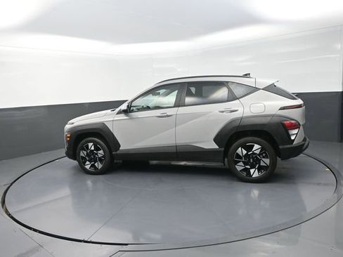 Used 2025 Hyundai Kona SEL AWD/4WD image 44