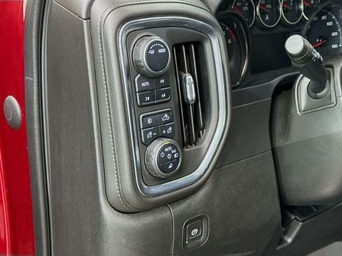Used 2022 Chevrolet Silverado 1500 LTZ AWD/4WD image 11