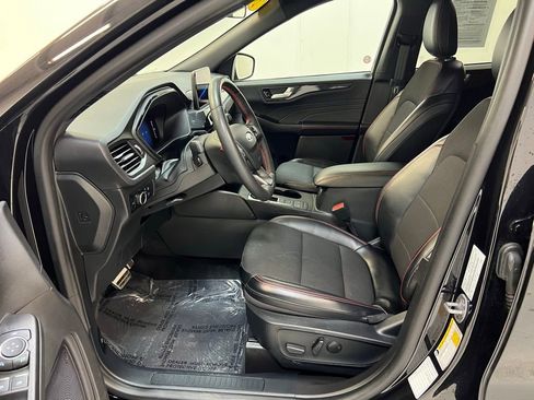Used 2024 Ford Escape ST-Line image 14