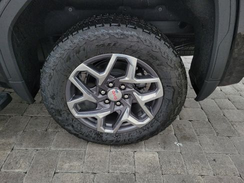 New 2026 GMC Sierra 1500 SLT RWD image 11