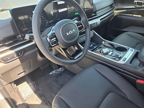 New 2026 Kia Carnival SX Prestige FWD image 13