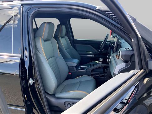 Certified 2025 Toyota 4Runner Trailhunter AWD/4WD image 9