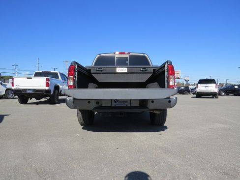 Used 2019 Nissan Frontier SV w/ Value Truck Package image 5