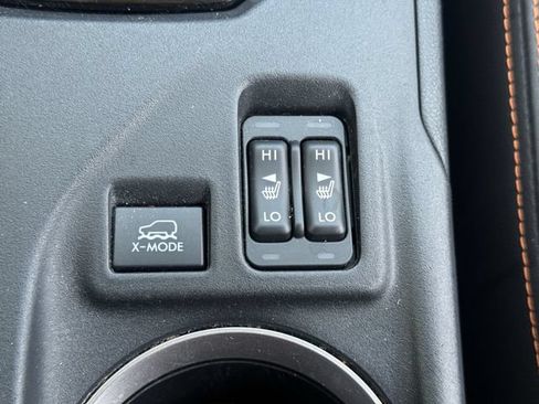 Used 2019 Subaru Crosstrek 2.0i Limited w/ Moonroof Package w/Navigation AWD/4WD image 19