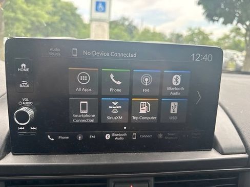 Used 2023 Honda Pilot TrailSport image 9