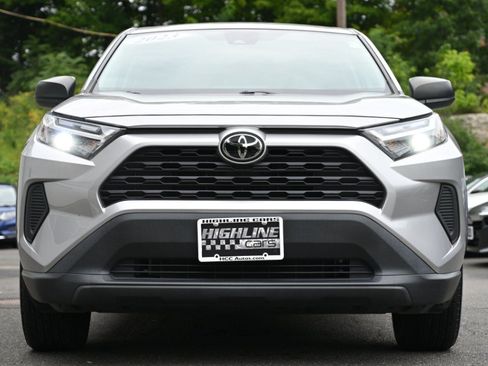 Used 2023 Toyota RAV4 LE AWD/4WD image 8