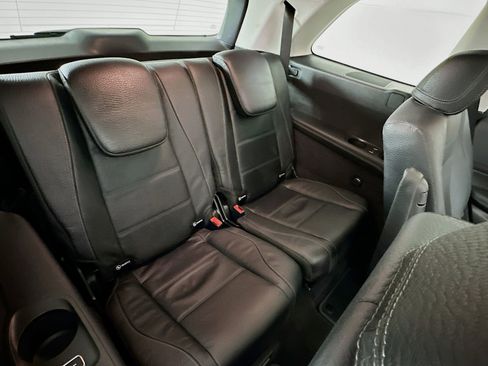 Used 2024 Mercedes-Benz GLS 580 4MATIC image 30